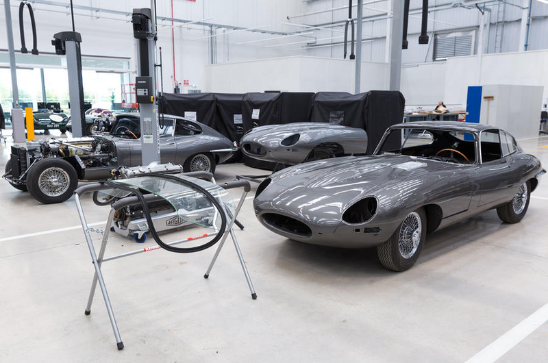 Illustration for article titled OMG, Jaguar land Rover, please let them do tours.